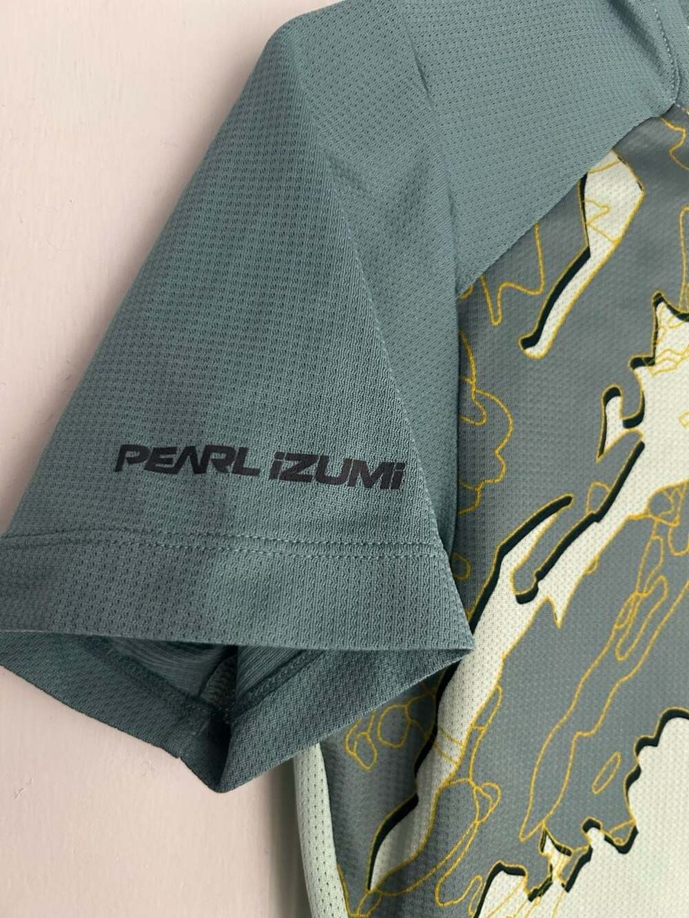 Pearl Izumi Women's Short Sleeve Cycling Jersey Size M - Picture 2 of 5